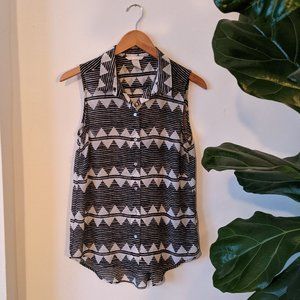 *Free if Bundled* H&M | Black + White Geometric Sleeveless Top Sz 4